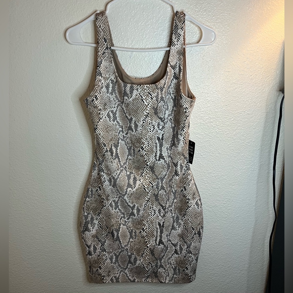 NWT Express Body Contour Snake-print Dress